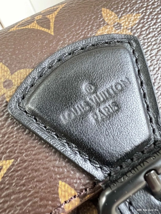 AAA Replica Ru LOUIS VUITTON Wallet Montsouris Wearable 0807